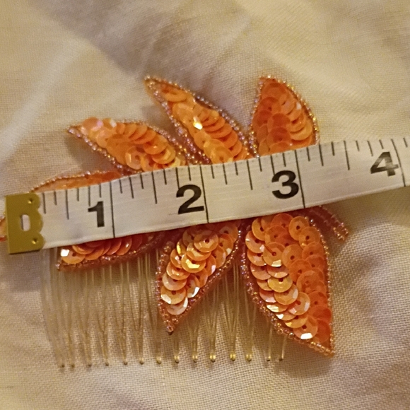 Elegant Orange Sequin Hair Comb - Picture 3 of 5